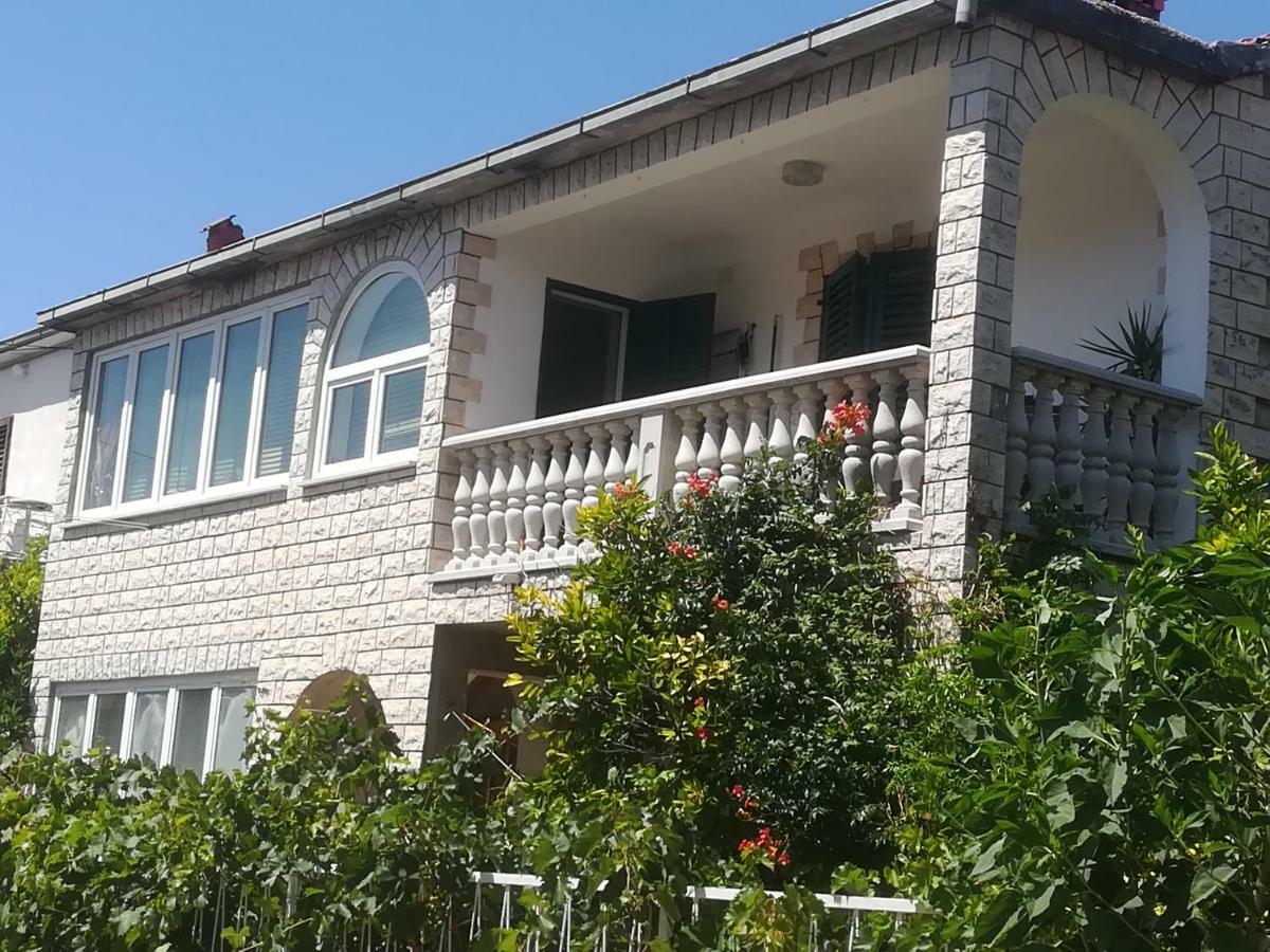 Apartman Lorena Stari Grad  Exteriér fotografie