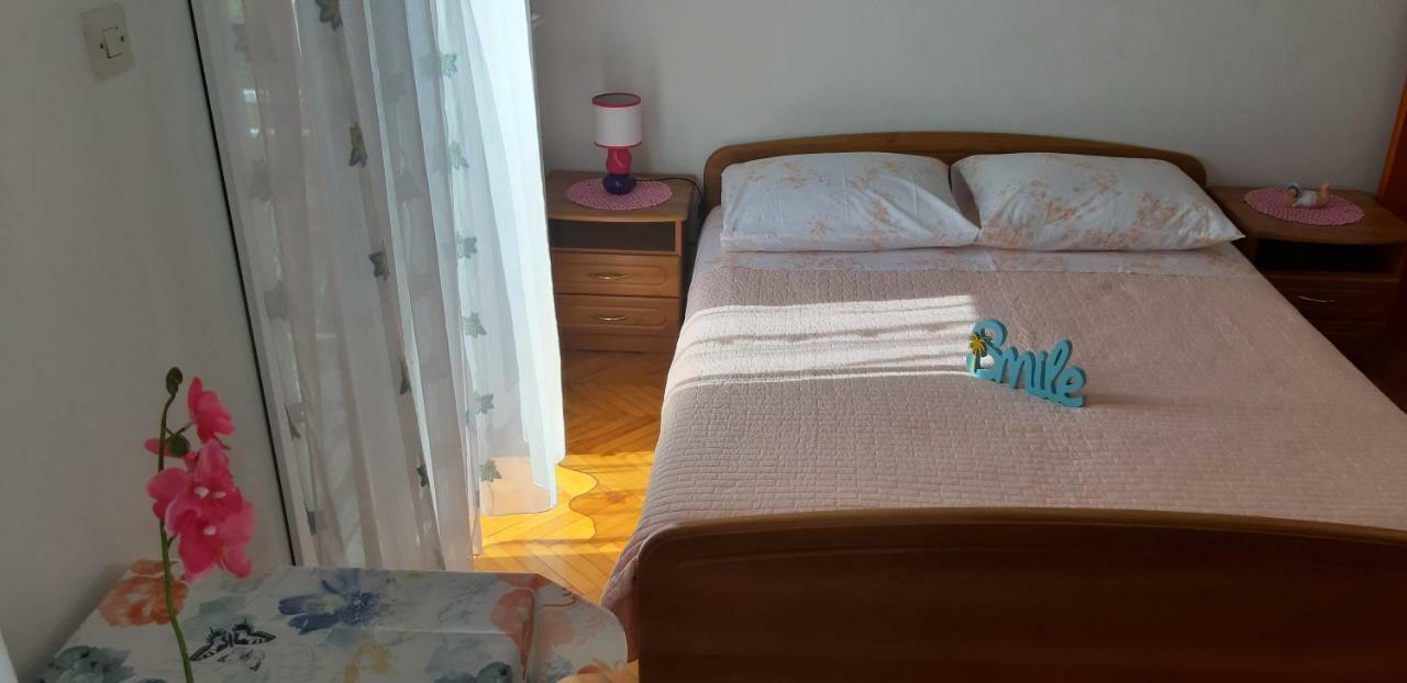Apartman Lorena Stari Grad  Exteriér fotografie