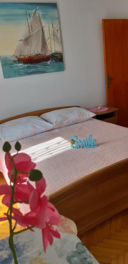Apartman Lorena Stari Grad  Exteriér fotografie