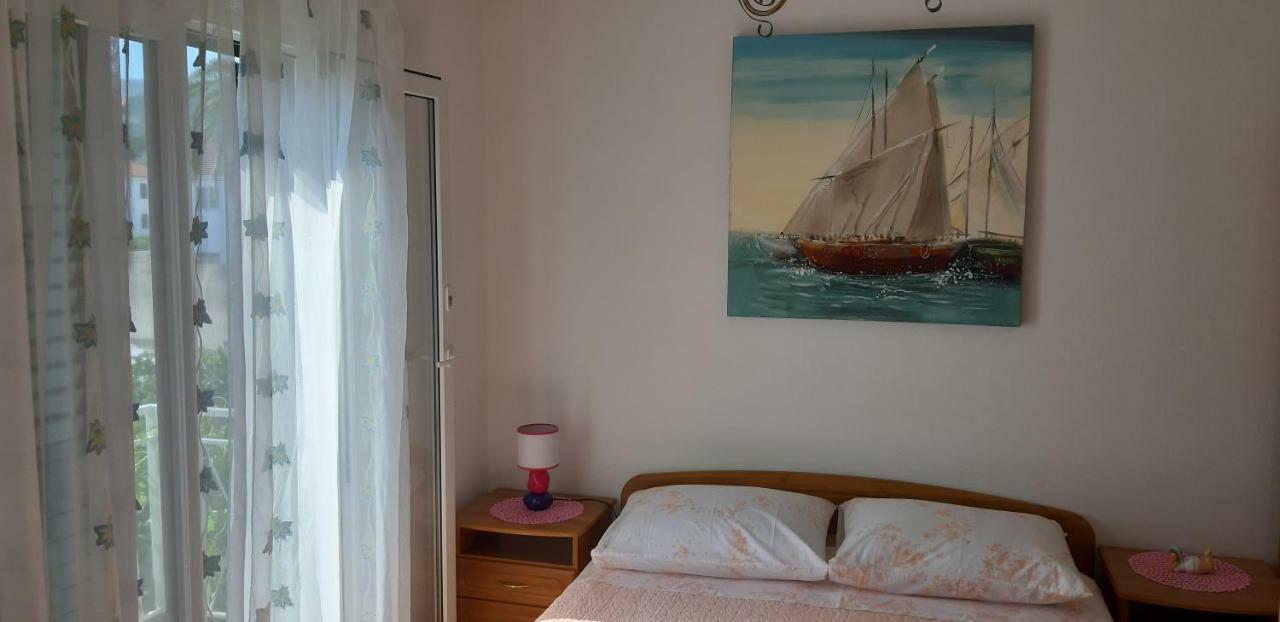 Apartman Lorena Stari Grad  Exteriér fotografie